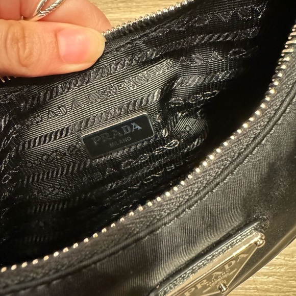 Prada Re-edition Bag - Picture 11 of 16